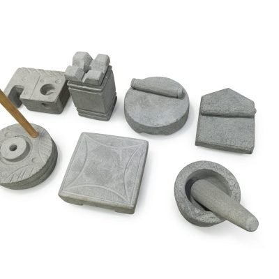 dagdi jaata,pata varvanta,khal batta,chool,vrundaavan....